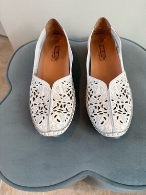 PIKOLINOS White Laser-Cut Slip-On Loafers
